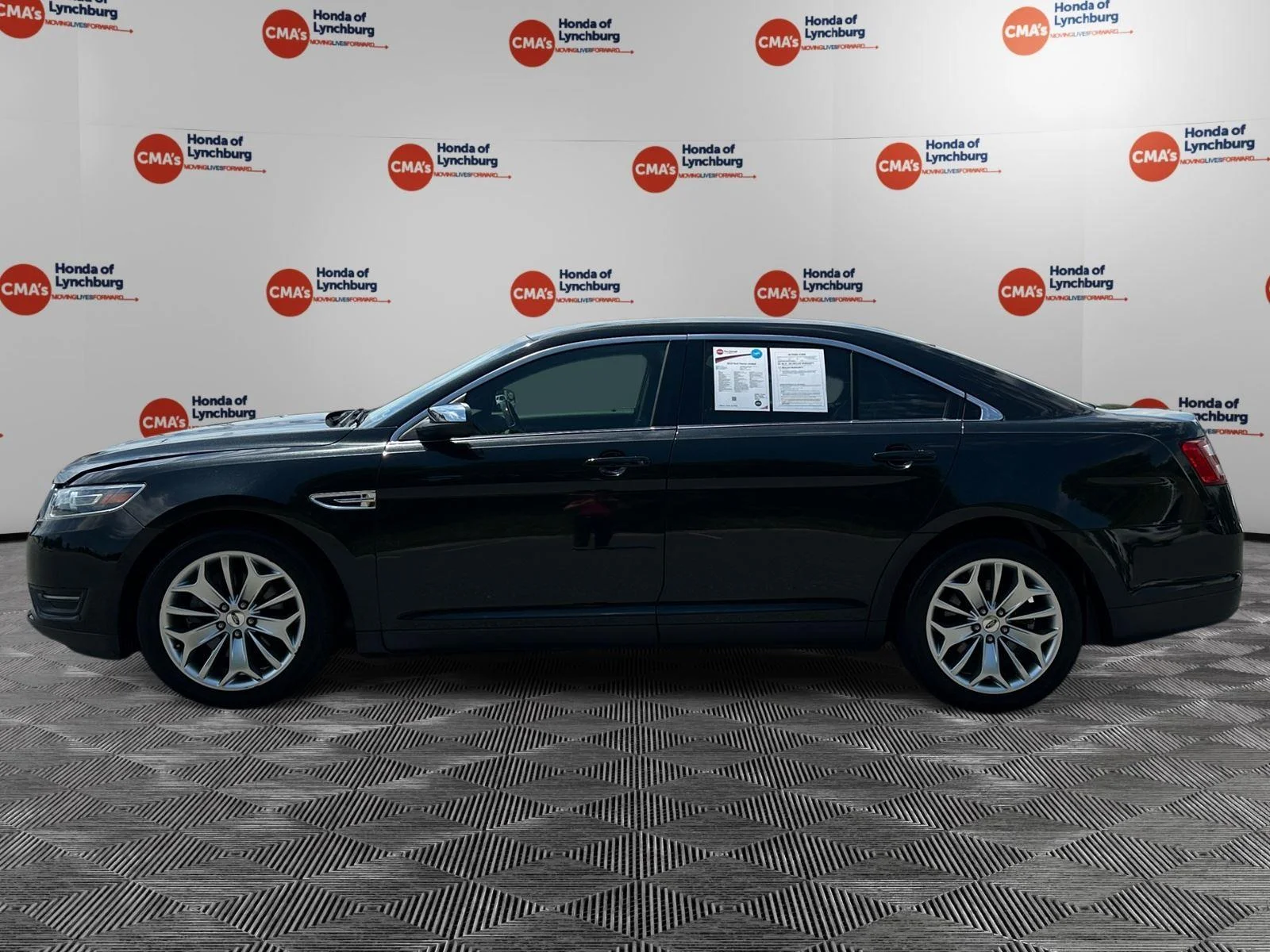 Used 2015 Ford Taurus Limited with VIN 1FAHP2F80FG146881 for sale in Staunton, VA
