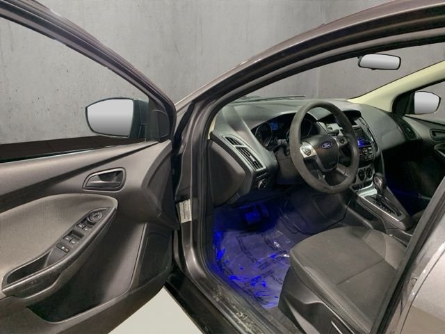 Used 2012 Gray Ford SE image 17