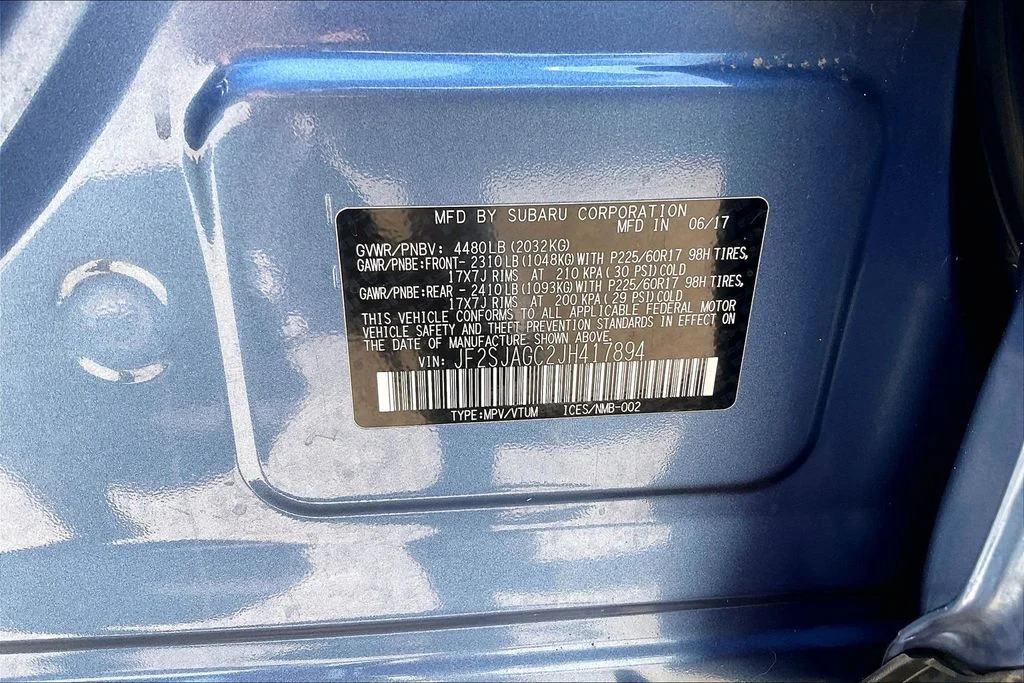 Used 2018 Blue Subaru 2.5i Premium image 32