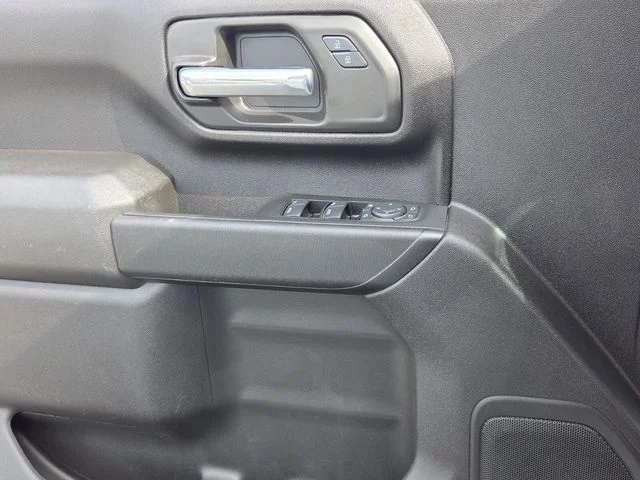 Used 2025 White Chevrolet Custom image 25