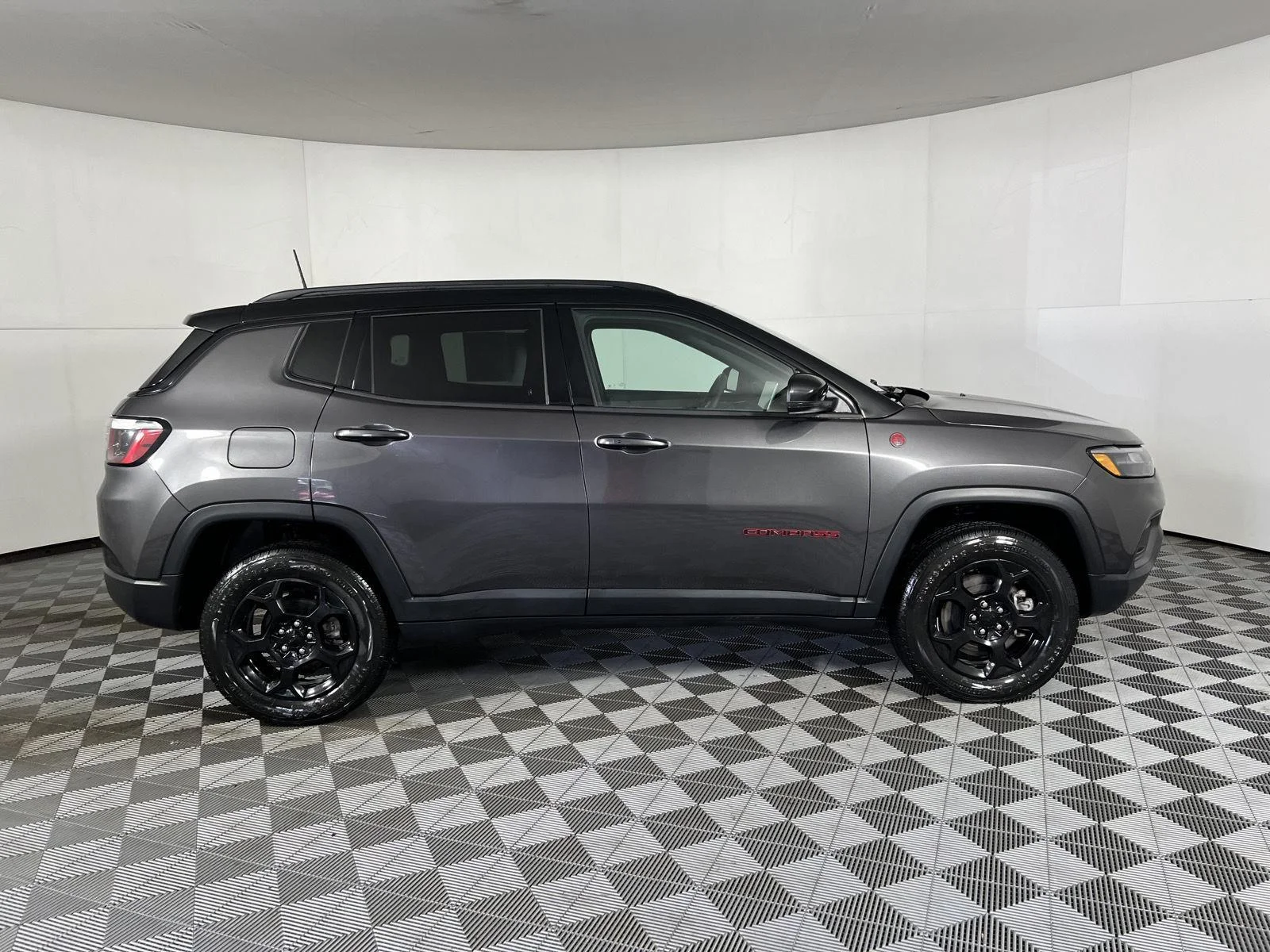 Used 2023 Gy Jeep Trailhawk image 22