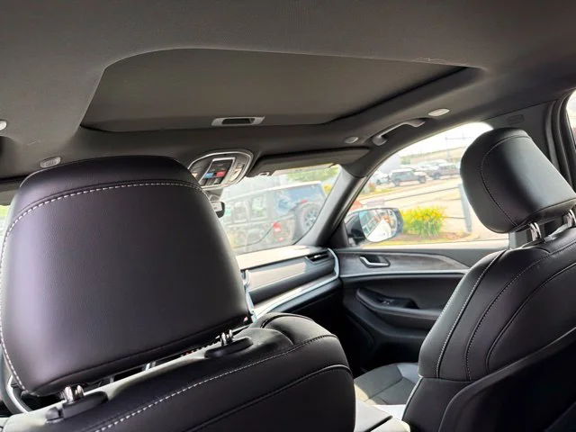New 2026 White Jeep Altitude image 10