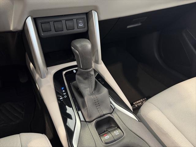 Certified Used 2023 WIND CHILL PEARL Toyota  image 21