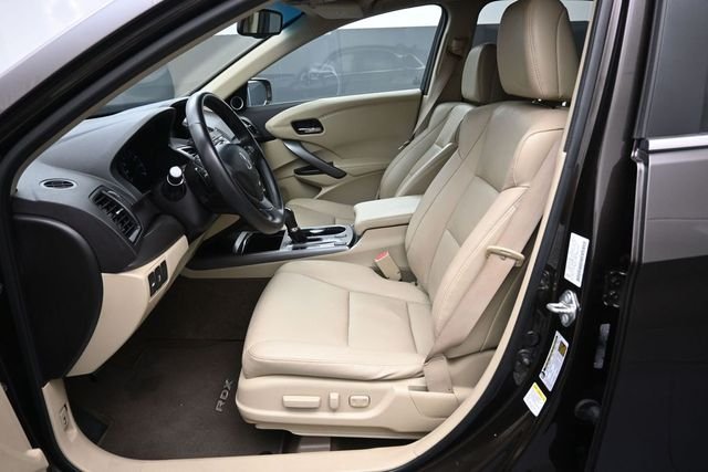 Used 2014 Graphite Luster Metallic Acura Technology Package image 21