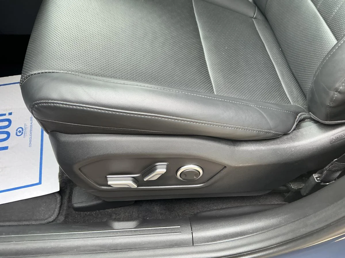 Used 2025 Blue Hyundai XRT image 17