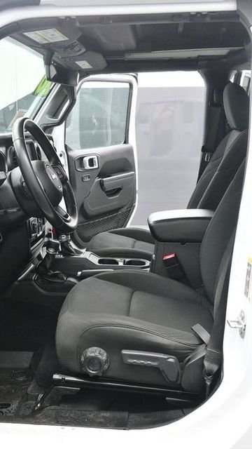 Used 2020 White Jeep Unlimited Willys image 18