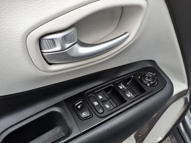 2022 Jeep Renegade Latitude - Photo 16