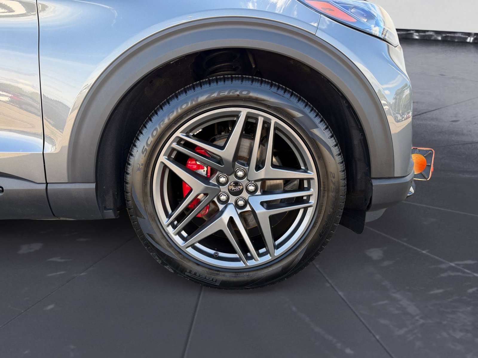 2025 Ford Explorer ST - Photo 44