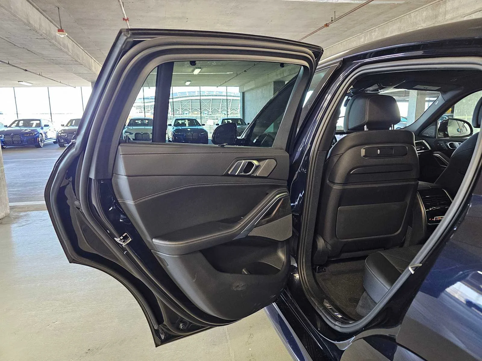 Used 2024 Carbon Black Metallic BMW xDrive40i image 25