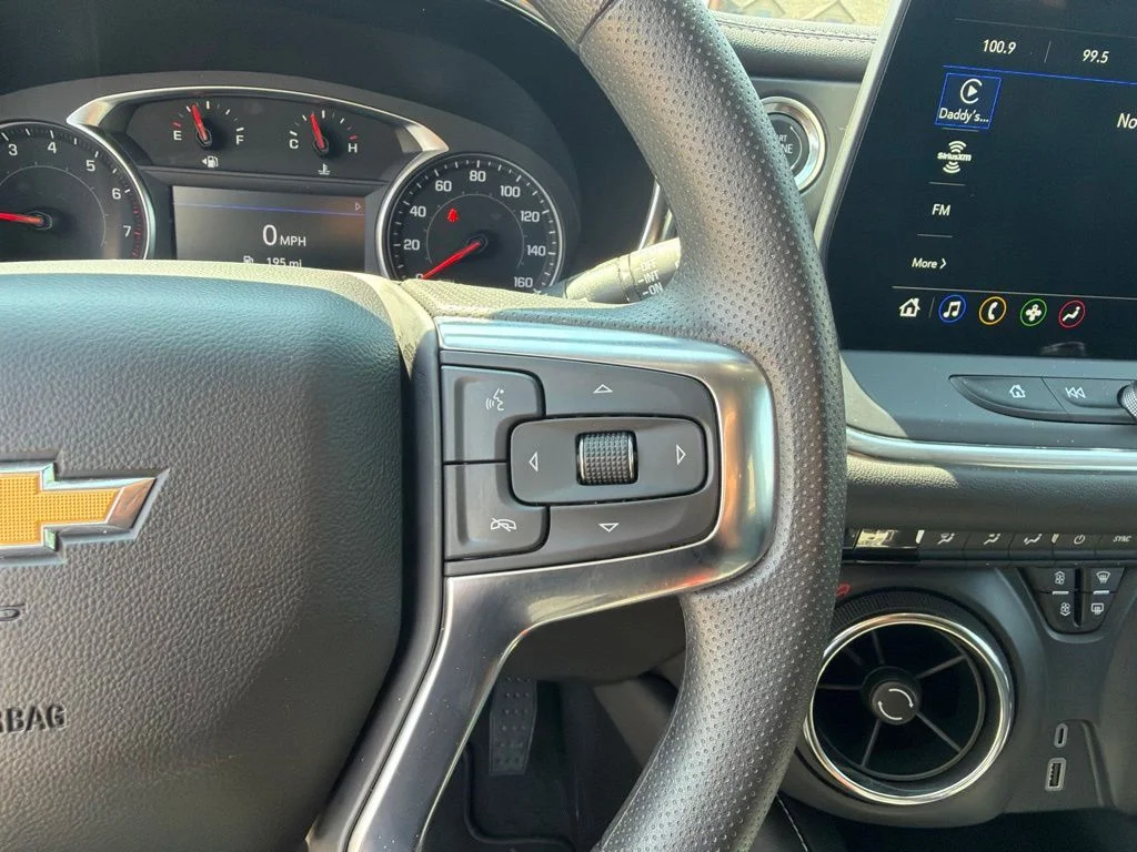 Used 2025 White Chevrolet LT image 10