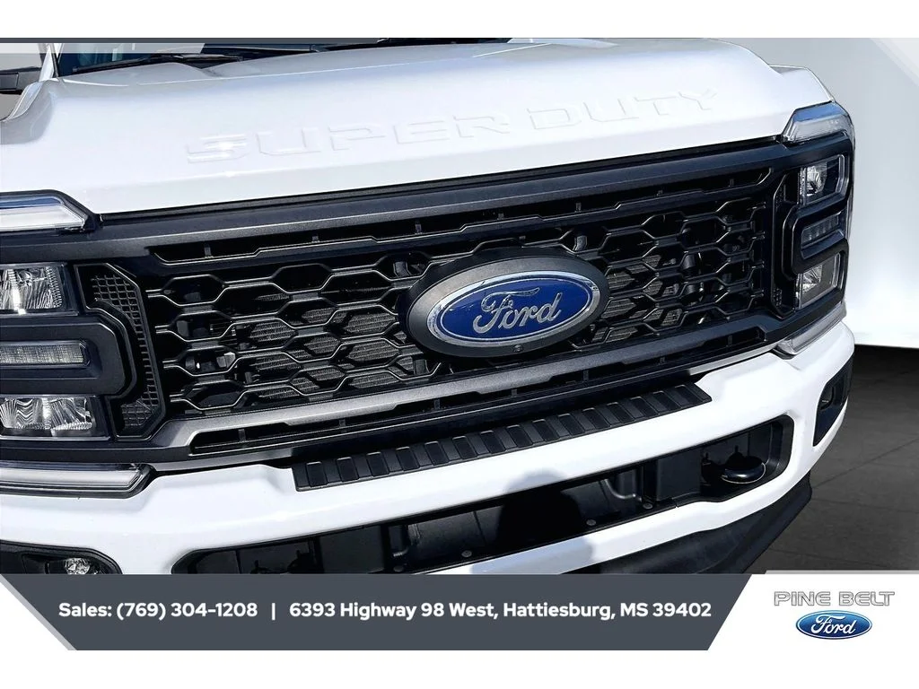 Used 2024 Oxford White Ford XL image 22