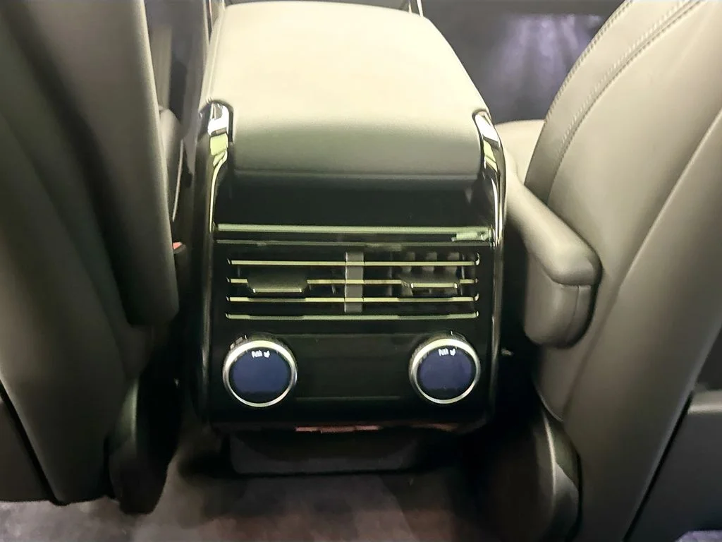New 2026 Fuji White Land Rover SE image 25