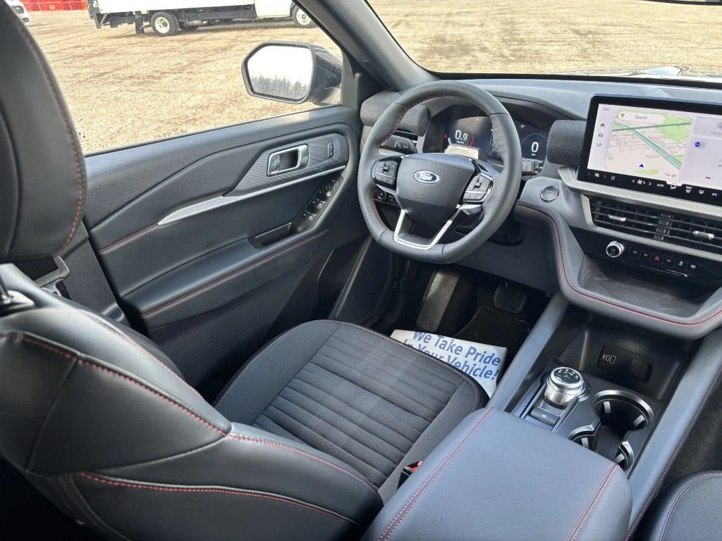 2026 Ford Explorer ST-Line - Photo 12
