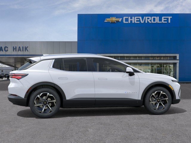 2026 Chevrolet Equinox EV photo 5 of 32