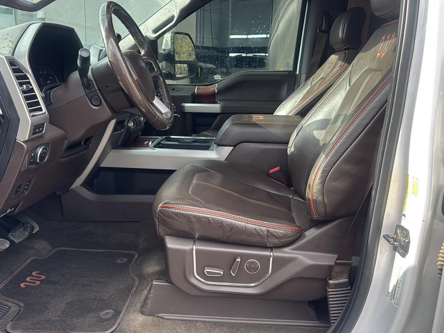 Used 2017 Oxford White Ford King Ranch image 8