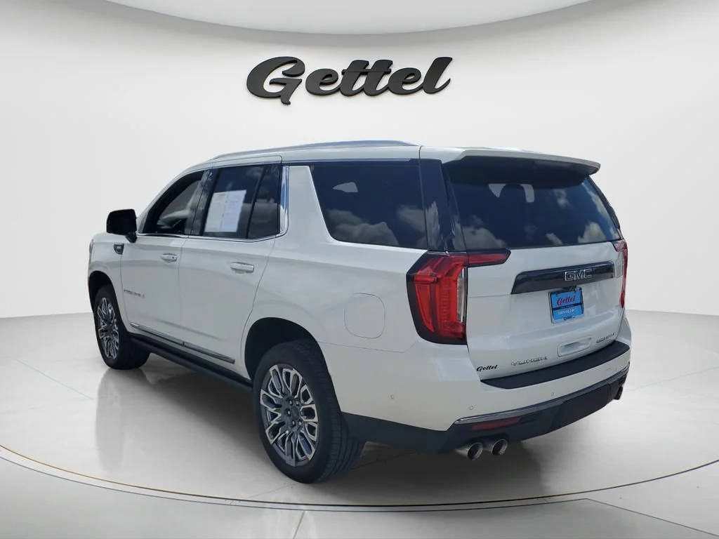 Used 2024 White Frost Tricoat GMC Denali Ultimate image 7