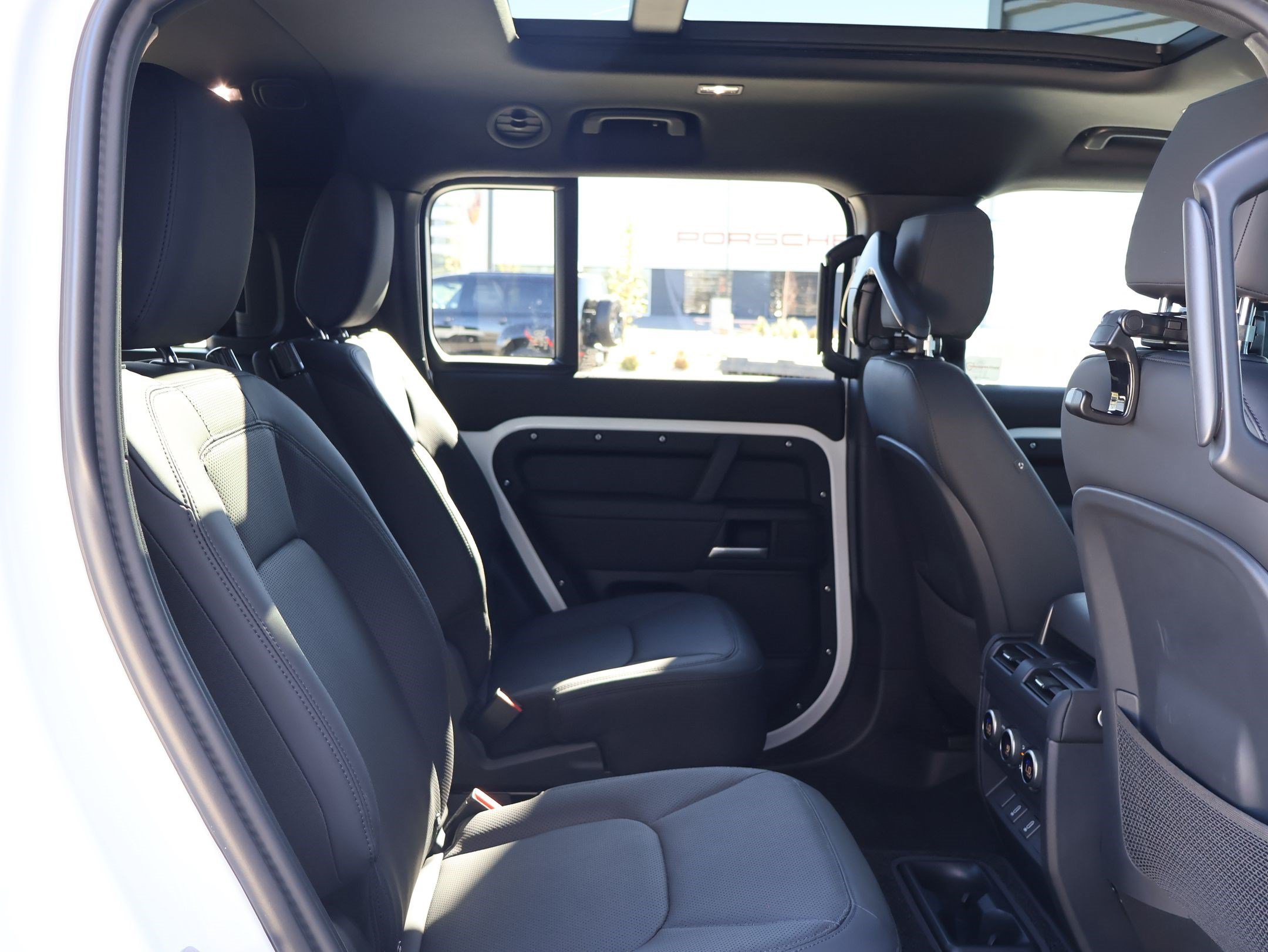 Used 2026 White Land Rover 130 P300 S image 27