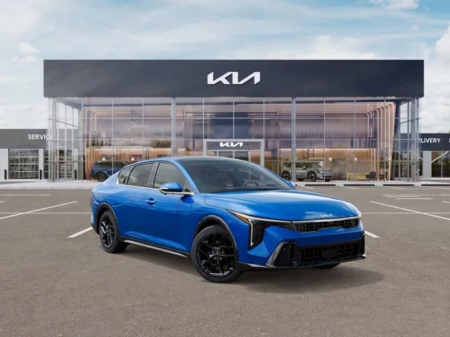 2025 Kia K4 GT-Line Turbo - Photo 8