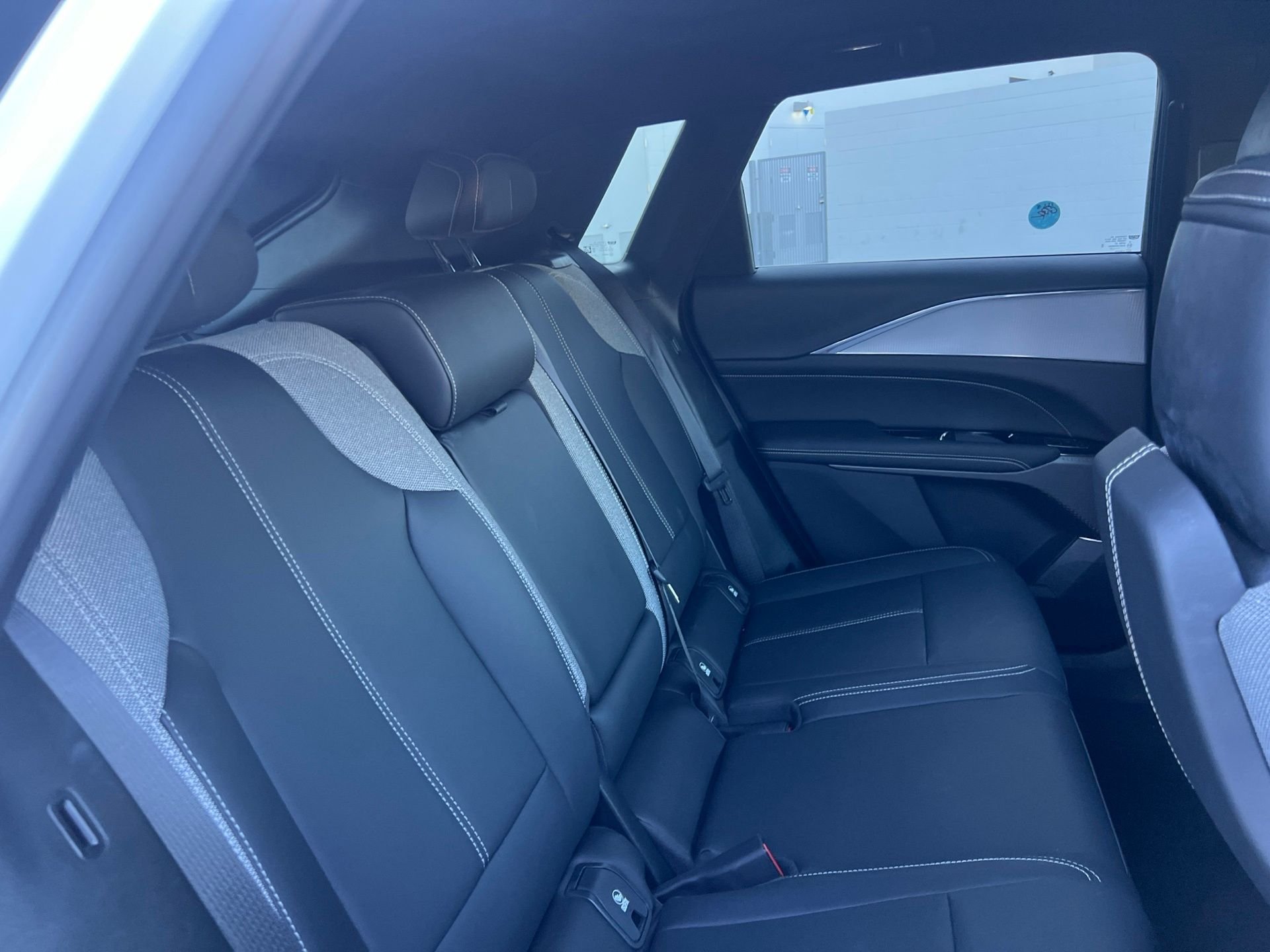 Used 2024 White Cadillac Tech image 15