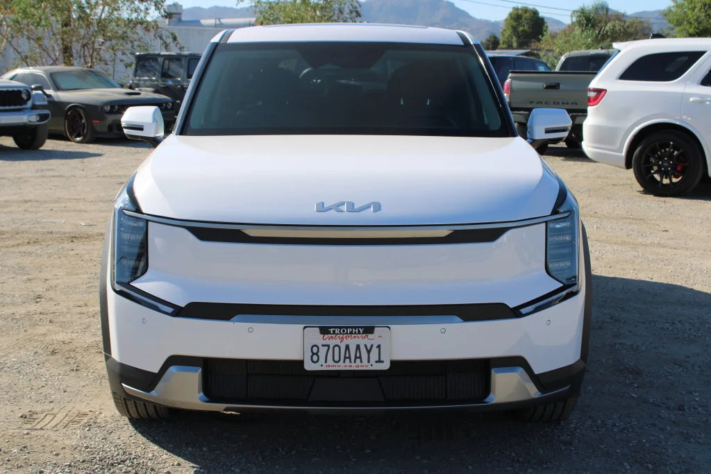 Used 2026 Kia EV9 Light L/R with VIN 5XYAB5S10TG004002 for sale in Thousand Oaks, CA