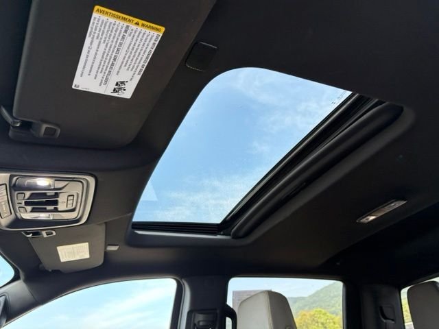 Used 2025 Black Chevrolet ZR2 image 29