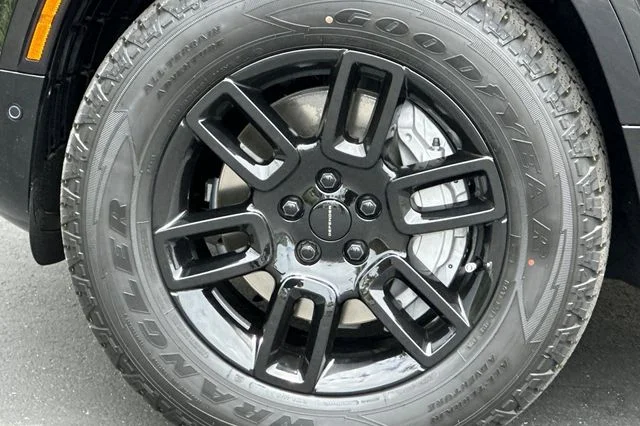 New 2026 Santorini Black Land Rover X-Dynamic SE image 24