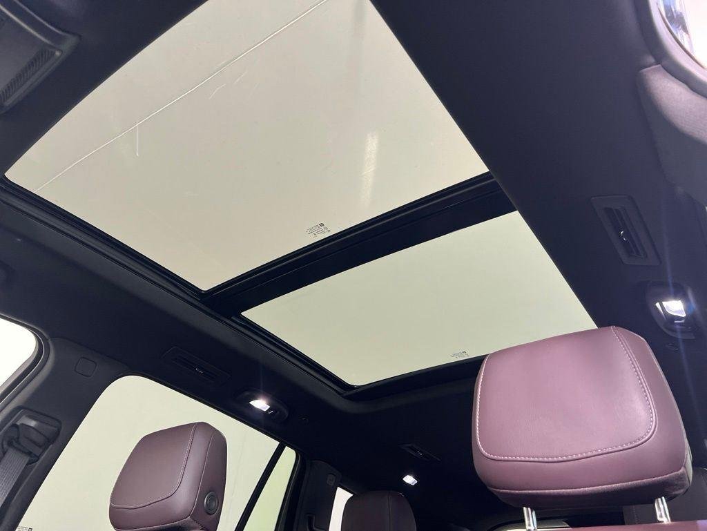 Used 2023 Black Metallic Cadillac Premium Luxury image 5