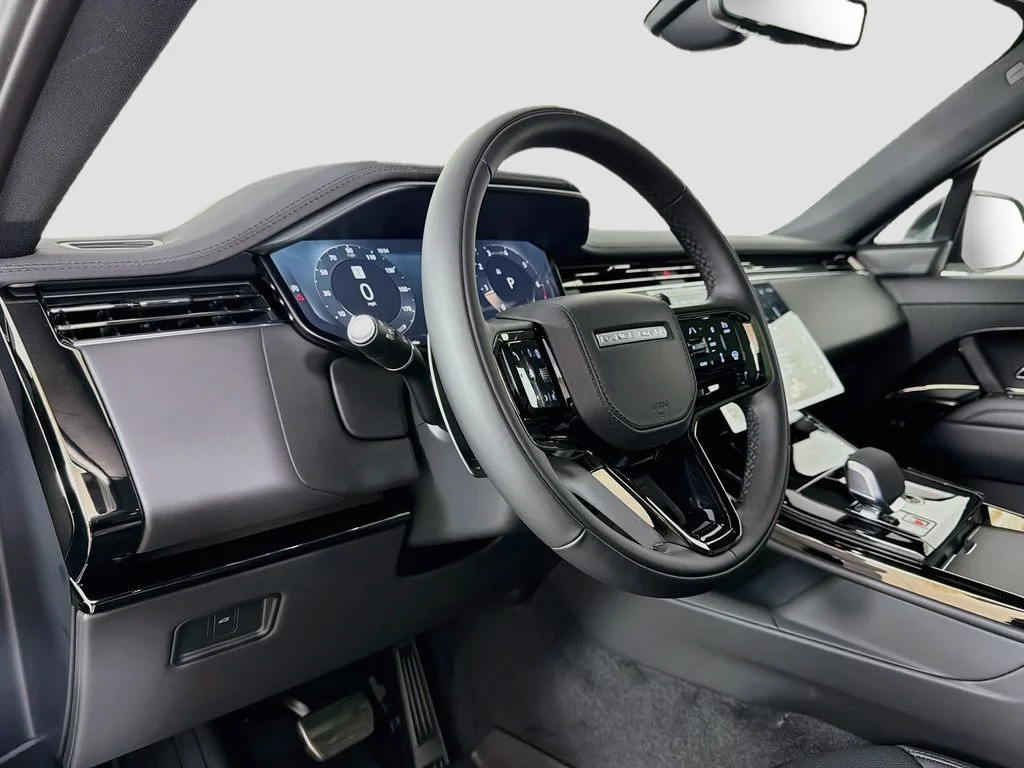 New 2026 Santorini Black Land Rover Dynamic SE image 9
