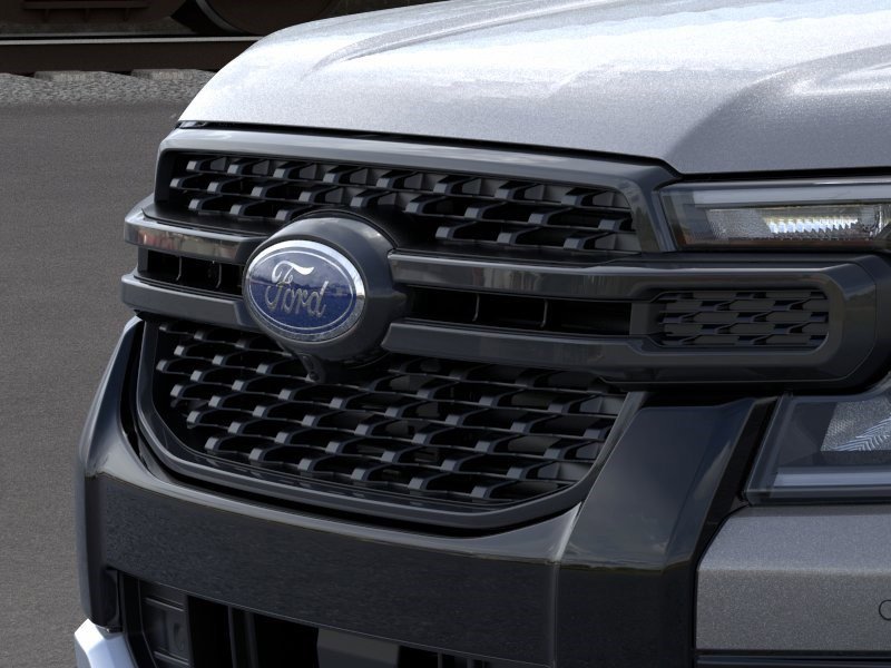 New 2026 Carbonized Gray Metallic Ford XLT image 18