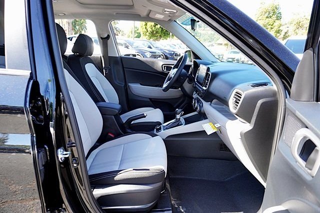 Used 2026 Black Hyundai SEL image 10