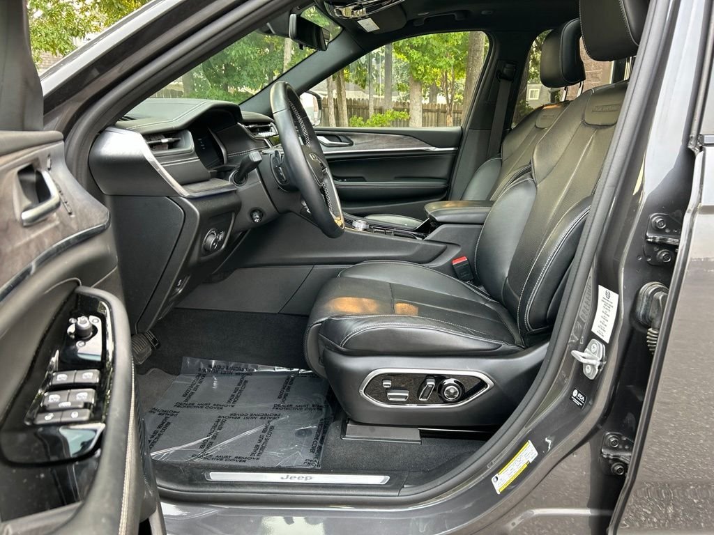 Used 2022 Gray Jeep Overland image 15
