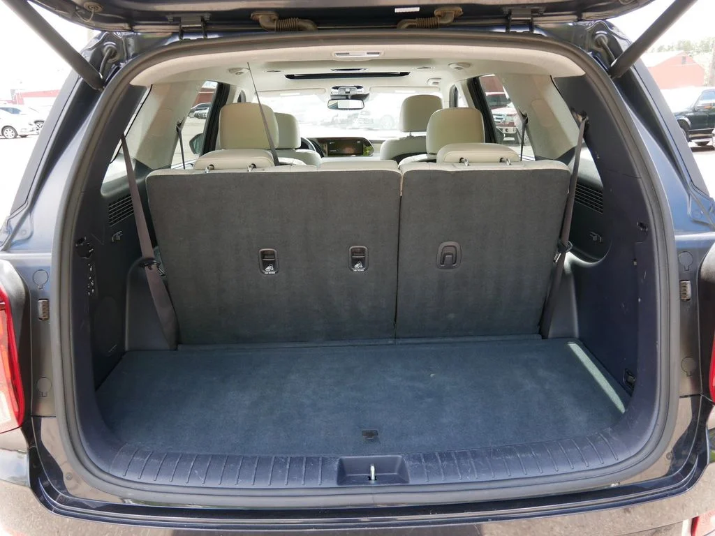 Certified Used 2022 White Hyundai Limited image 10