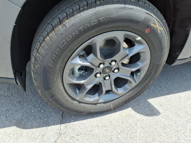 New 2026 Carbonized Gray Metallic Ford XLT image 17