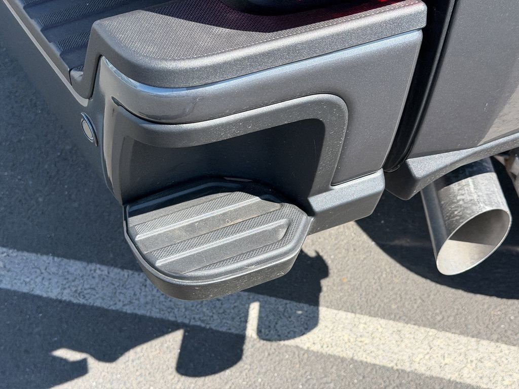New 2026 Carbonized Gray Metallic Ford F-250® Lariat® image 10