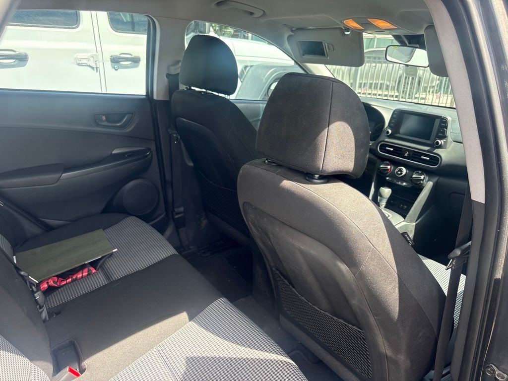 Used 2021 Gray Hyundai SE image 13