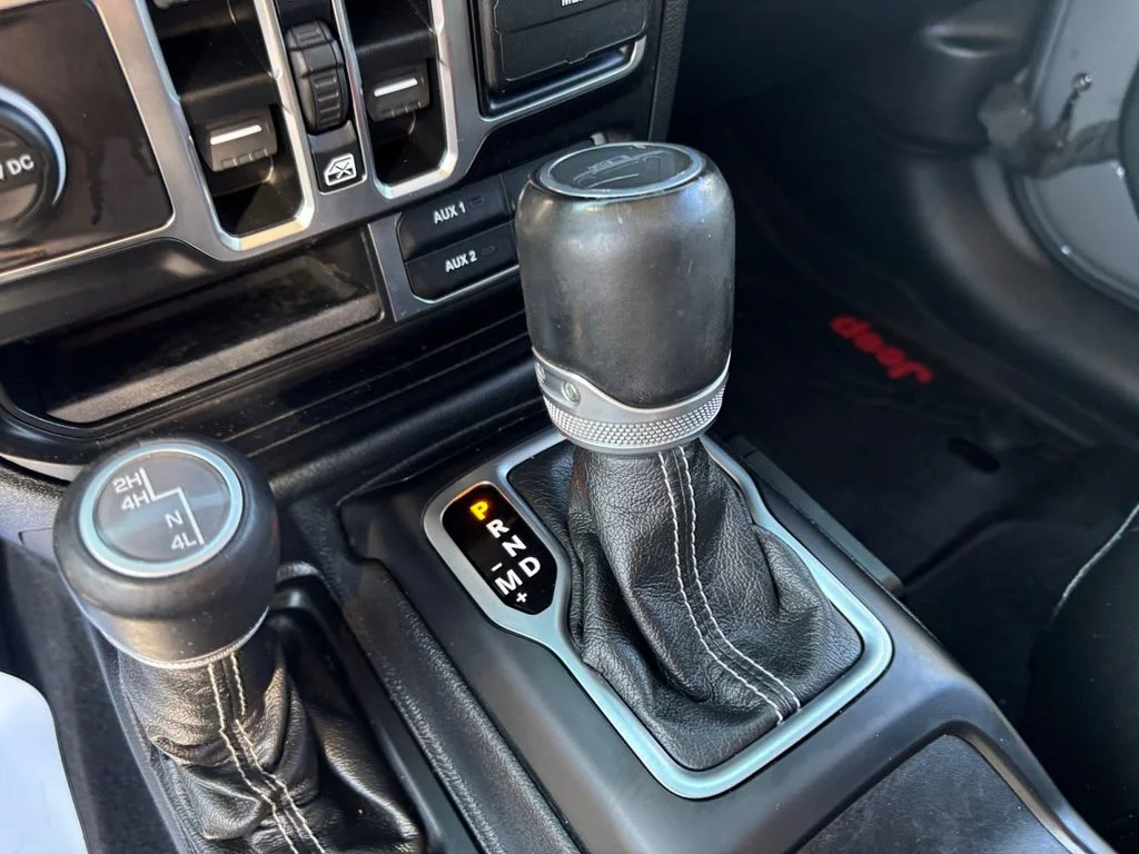 Used 2020 Gray Jeep Overland image 33