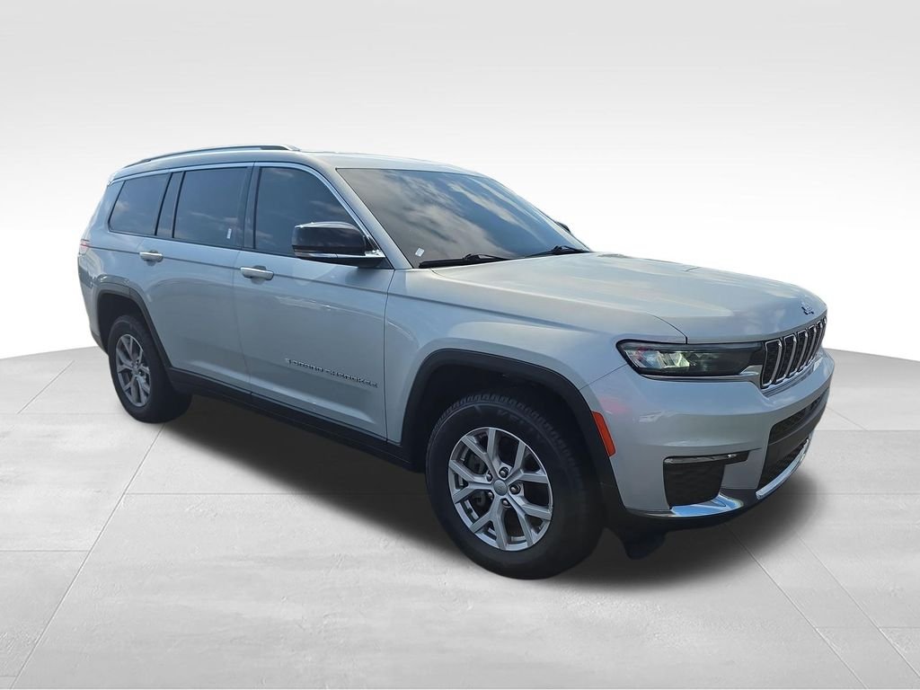 Used 2021 Silver Jeep Limited image 7