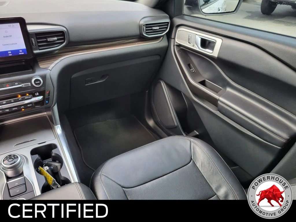 Used 2020 White Ford Limited image 23