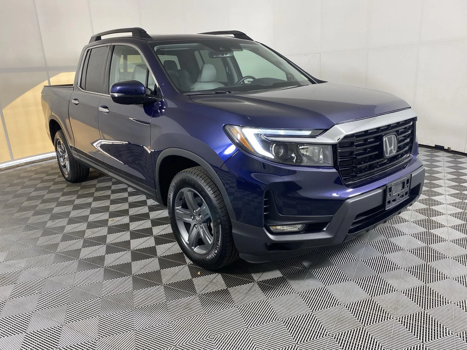 Used 2023 Obsidian Blue Pearl Honda RTL-E image 9