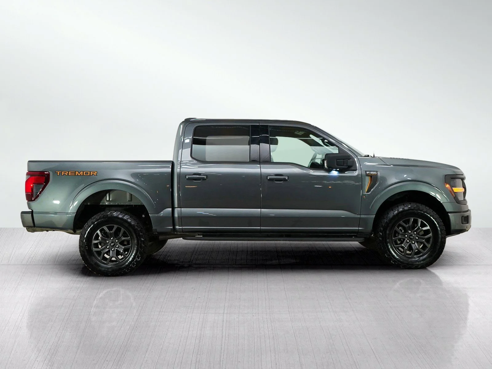 Used 2025 Carbonized Gray Metallic Ford Tremor image 6
