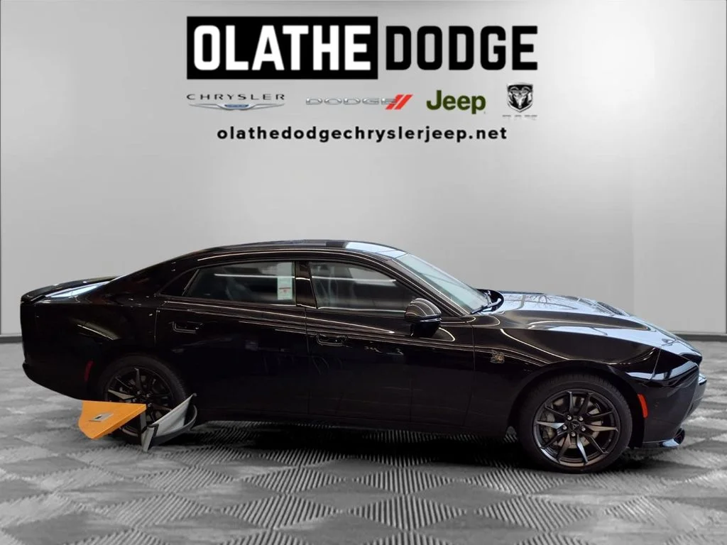 New 2026 Diamond Black Crystal Pearlcoat Dodge R/T Scat Pack image 33