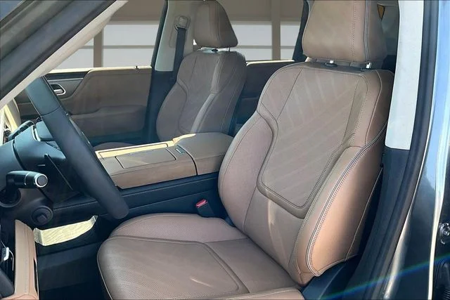 New 2027 Silver INFINITI LUXE image 24