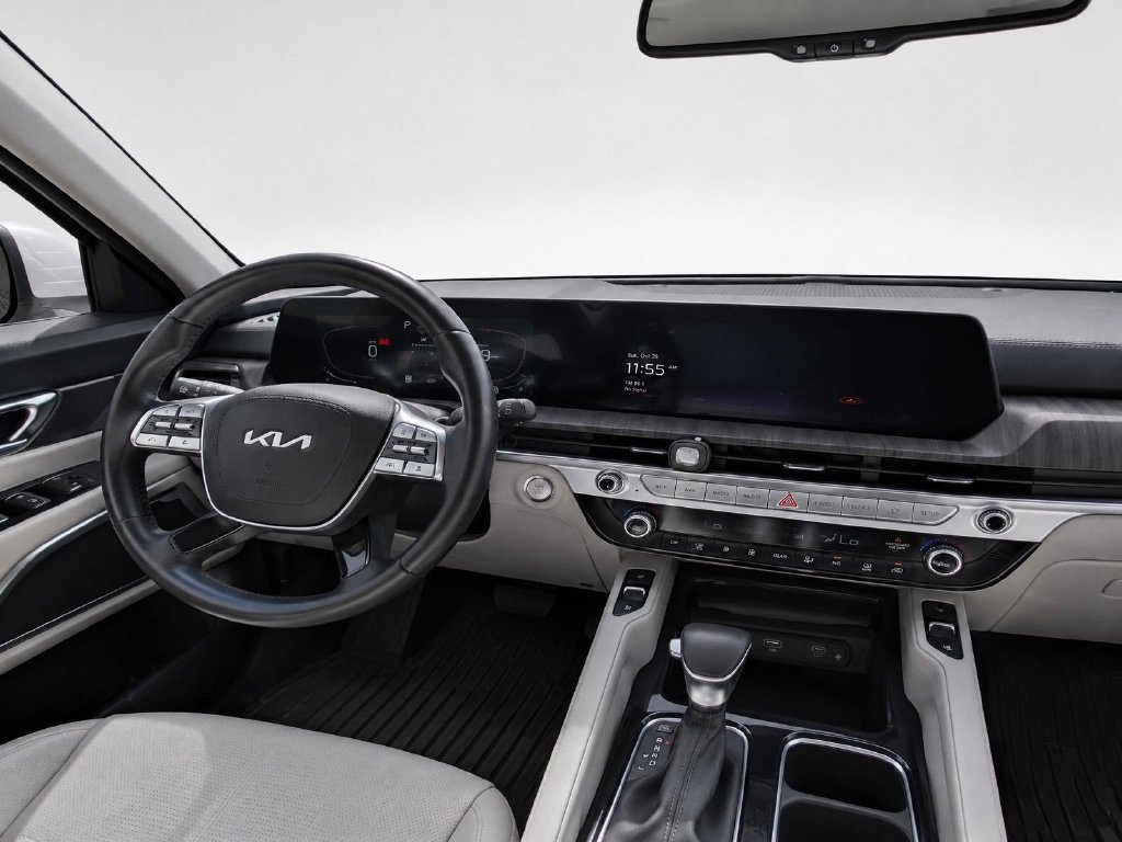 Used 2023 Red Kia EX image 25