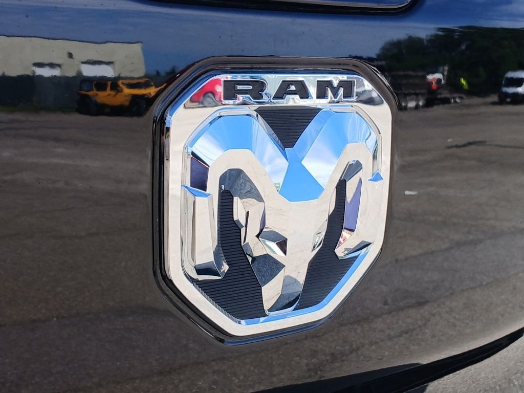 Used 2022 Black Ram Laramie image 38