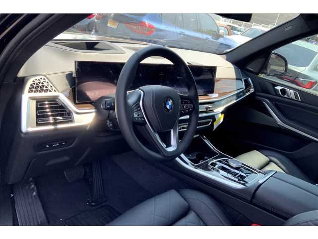 New 2026 Black Sapphire Metallic BMW sDrive40i image 8