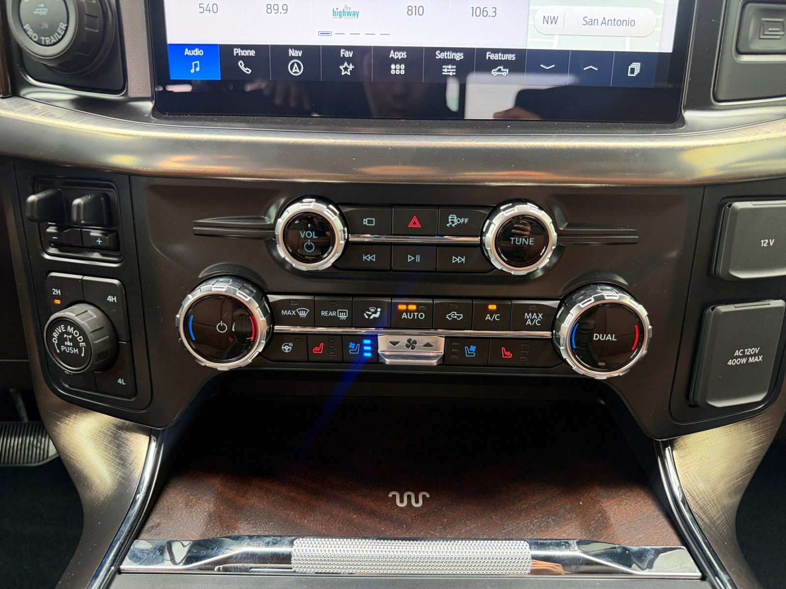 New 2026 Star White Metallic Tri-Coat Ford King Ranch image 22