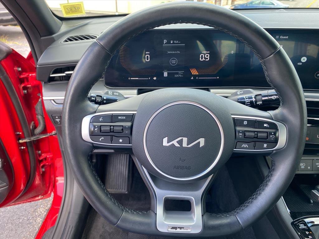 2025 Kia K5 GT-Line - Photo 11