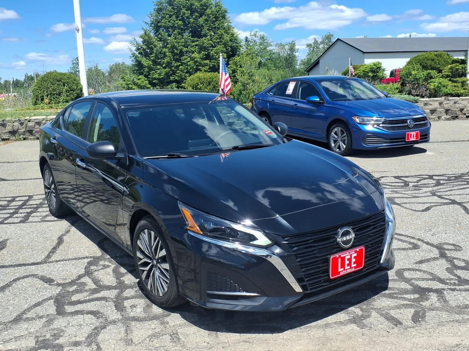 Used 2024 Super Black Nissan 2.5 SV image 3