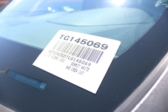 Used 2020 White GMC Elevation image 39