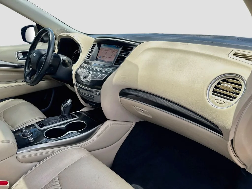 Used 2018 Gray INFINITI Base image 32